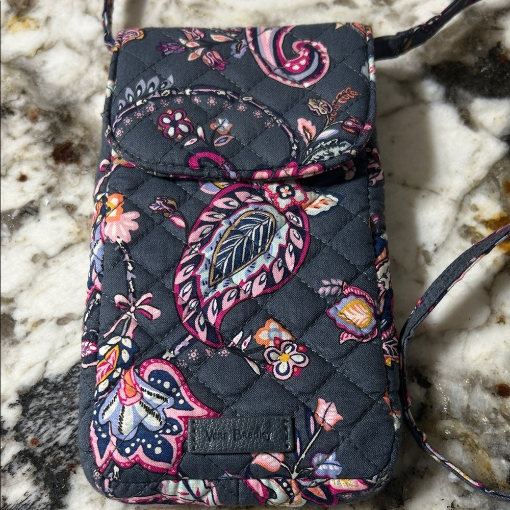 Vera Bradley Quilted Crossbody phone purse - Picture 2 of 7